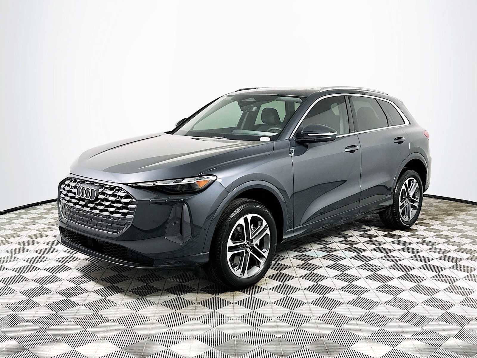 New 2025 Audi Q5 Premium image 3