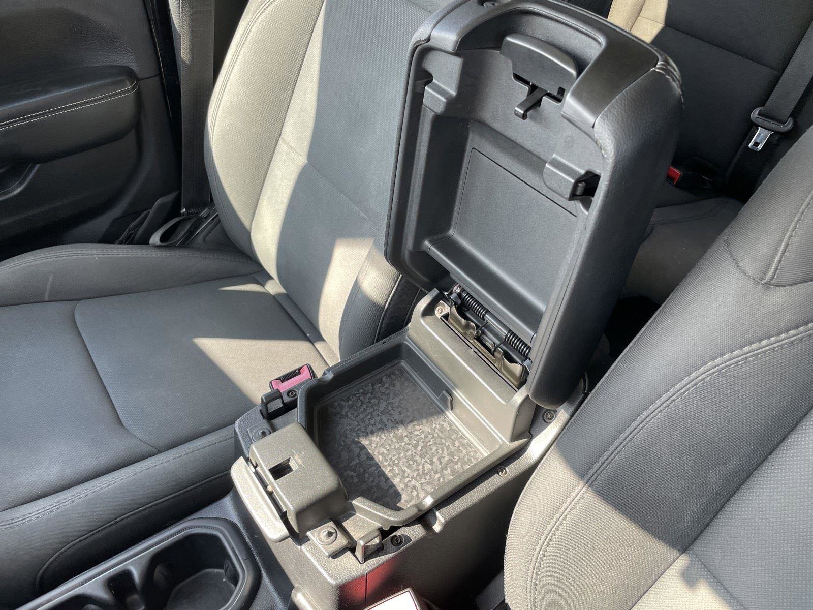 Used 2020 Jeep Wrangler Unlimited Sahara image 24