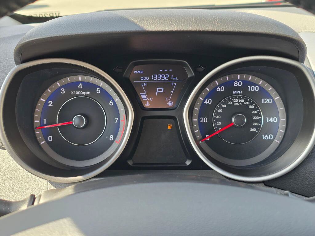 Used 2013 Hyundai Elantra Limited w/ Technology Pkg FWD image 21