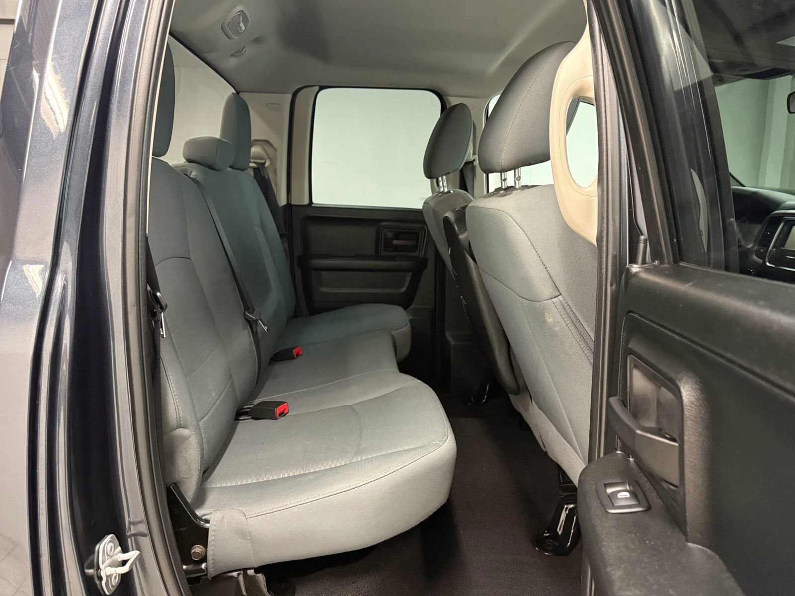 Used 2018 RAM 1500 Express w/ Express Value Package image 20