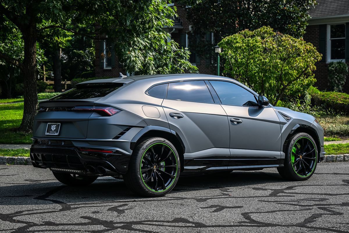 Used 2024 Lamborghini Urus S AWD/4WD image 4
