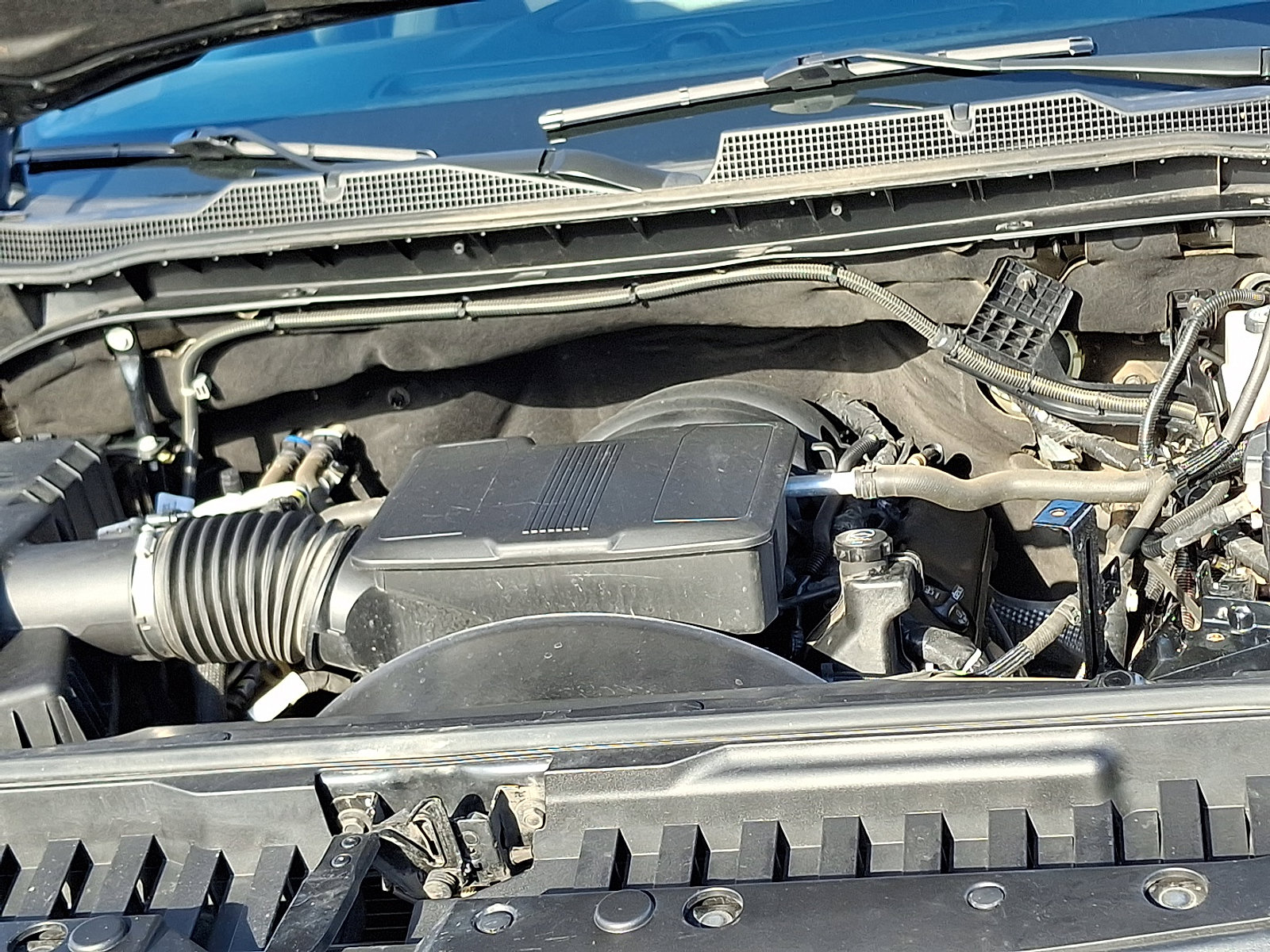 Used 2021 Chevrolet Silverado 2500 Custom w/ Custom Convenience Package image 27