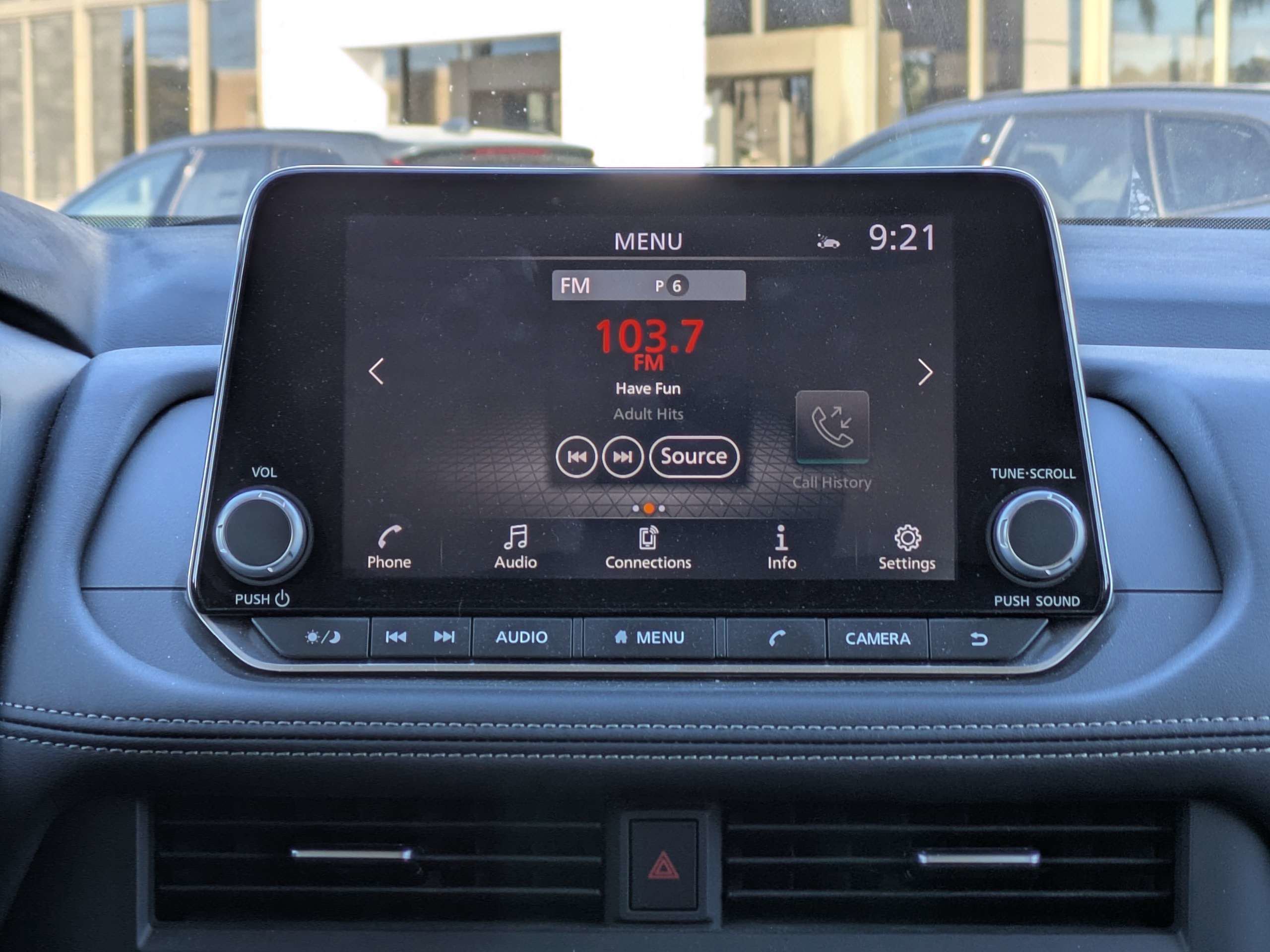 Used 2024 Nissan Rogue SV w/ SV Premium Package image 19