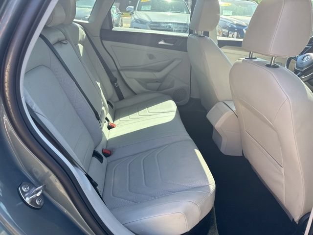 Used 2019 Volkswagen Jetta SEL Premium FWD image 18