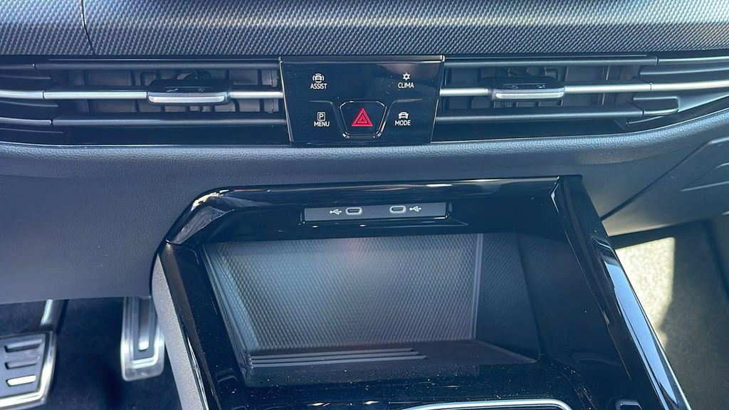 New 2025 Volkswagen GTI SE image 21