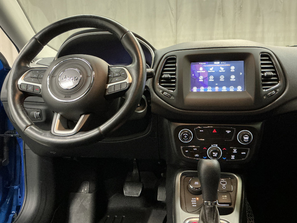 Used 2021 Jeep Compass Sport w/ Cold Weather Group image 17