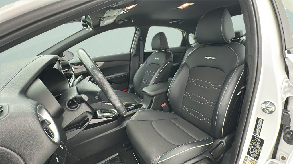 Used 2023 Kia Forte GT-Line FWD image 13