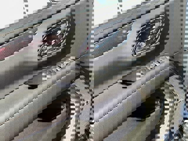 Used 2024 GMC Yukon AT4 w/ Technology Package image 25