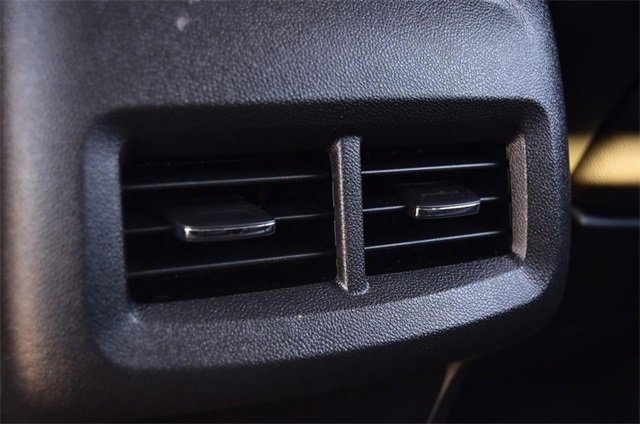 Used 2024 GMC Terrain SLT image 24