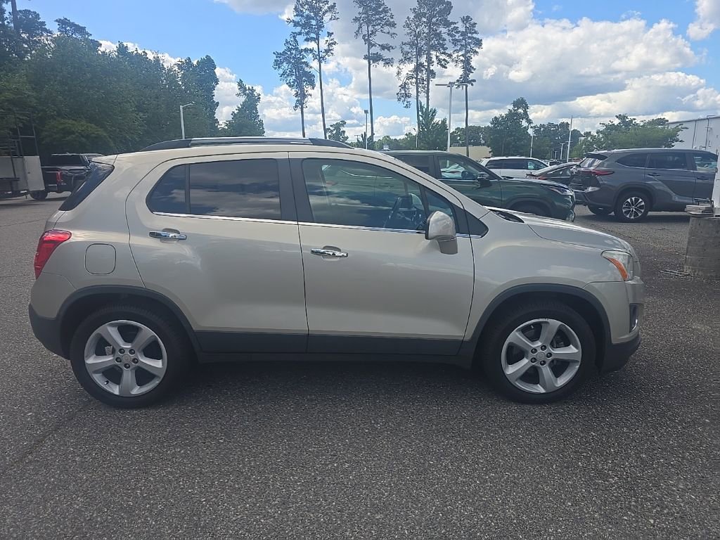 Used 2016 Chevrolet Trax LTZ FWD image 4