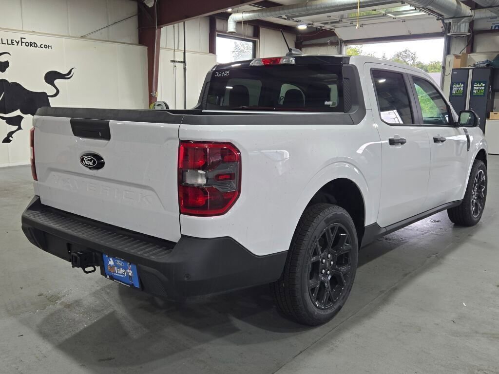 New 2025 Ford Maverick XLT w/ XLT Luxury Package image 14