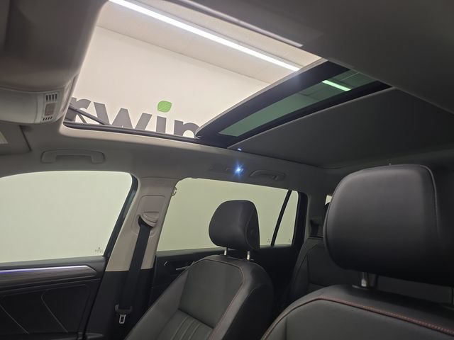 Used 2024 Volkswagen Tiguan Wolfsburg Edition FWD image 23