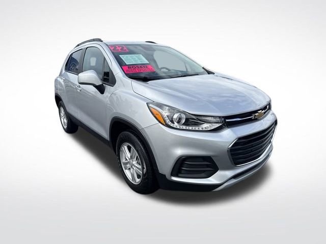 Used 2022 Chevrolet Trax LT w/ LT Convenience Package image 7