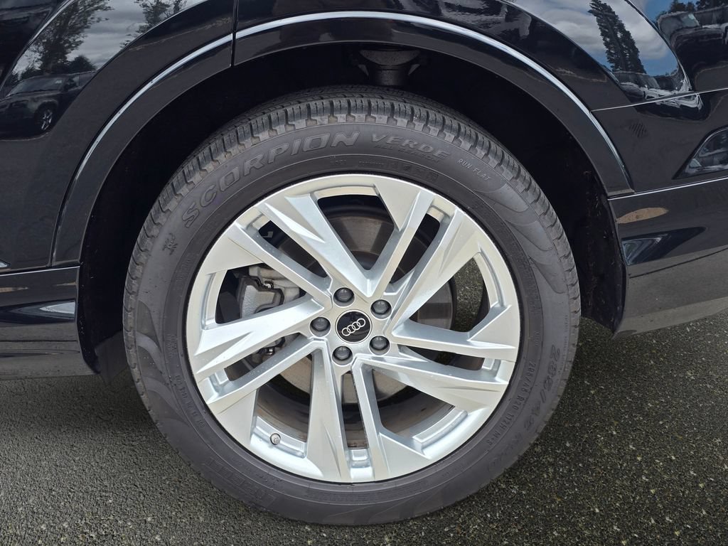 Used 2023 Audi Q7 3.0T Premium Plus AWD/4WD image 38