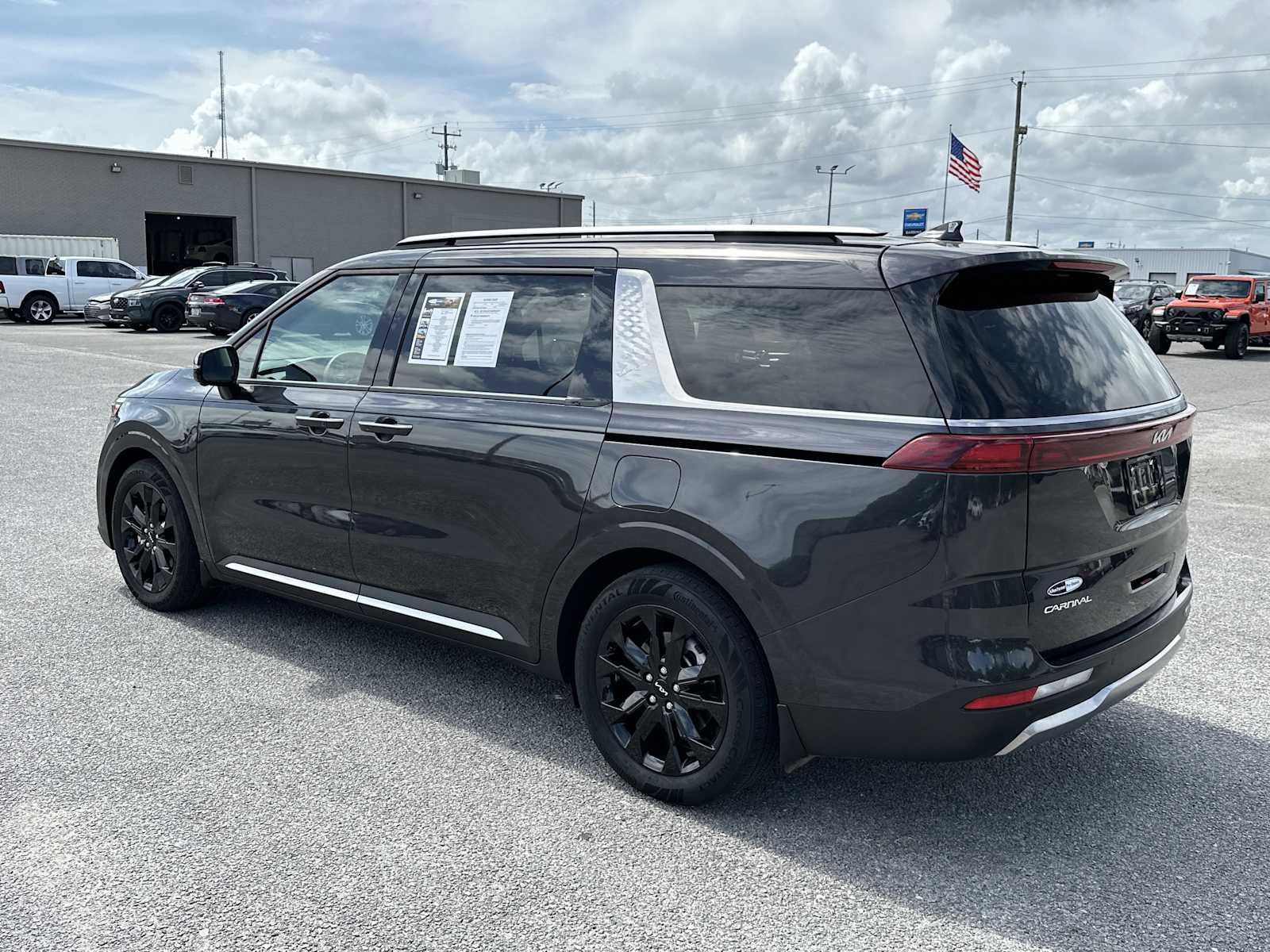 Used 2024 Kia Carnival SX image 6