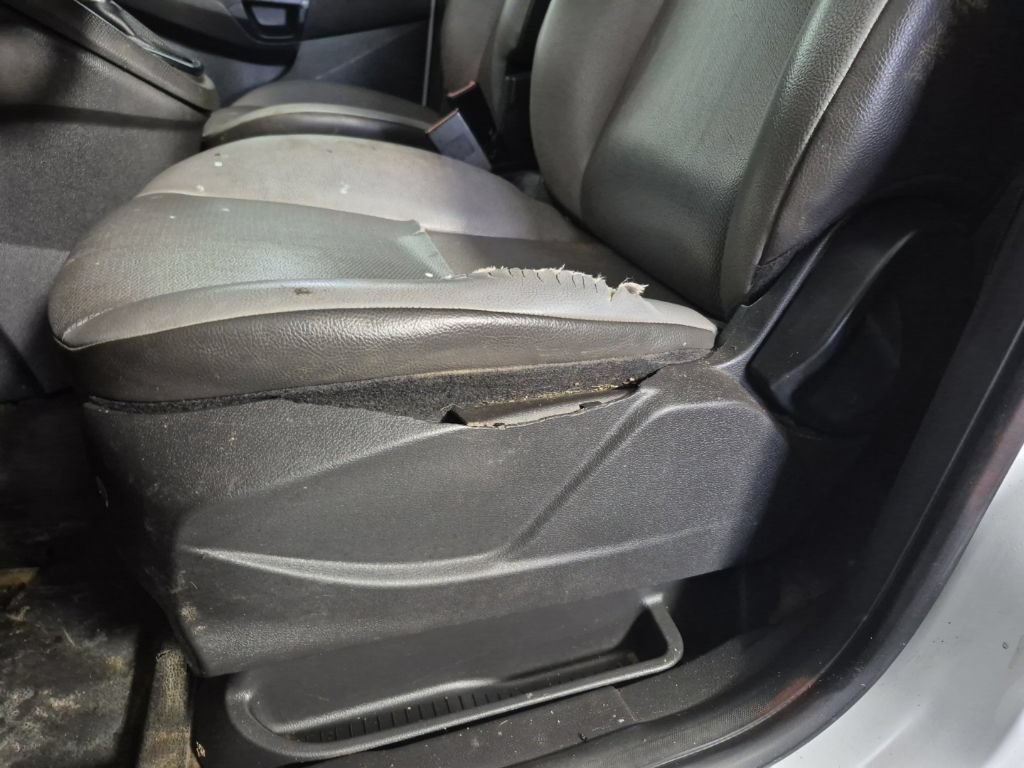 Used 2014 Ford Transit Connect XL FWD image 8