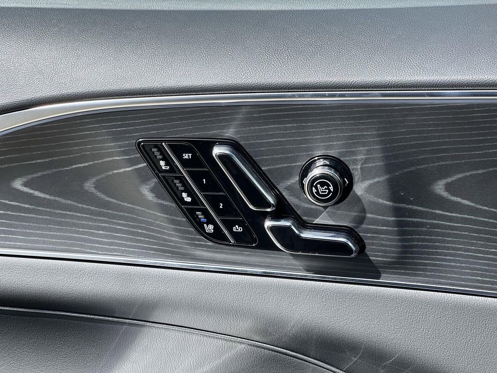 New 2026 Cadillac Lyriq V image 23