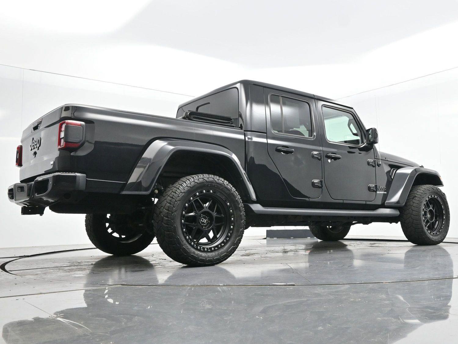 Used 2021 Jeep Gladiator Overland image 48