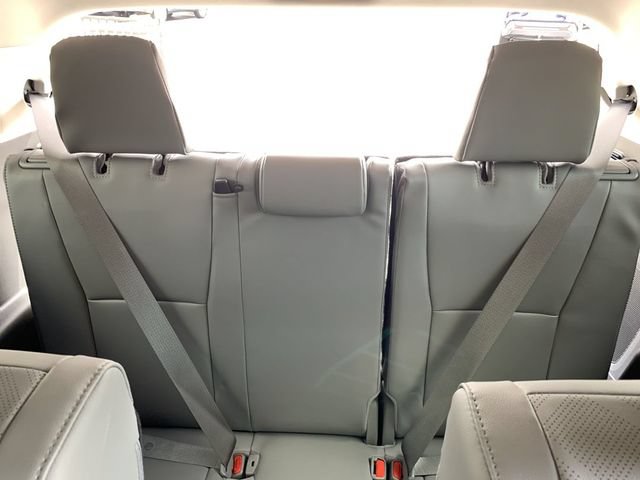 Certified 2026 Toyota Highlander Platinum AWD/4WD image 34