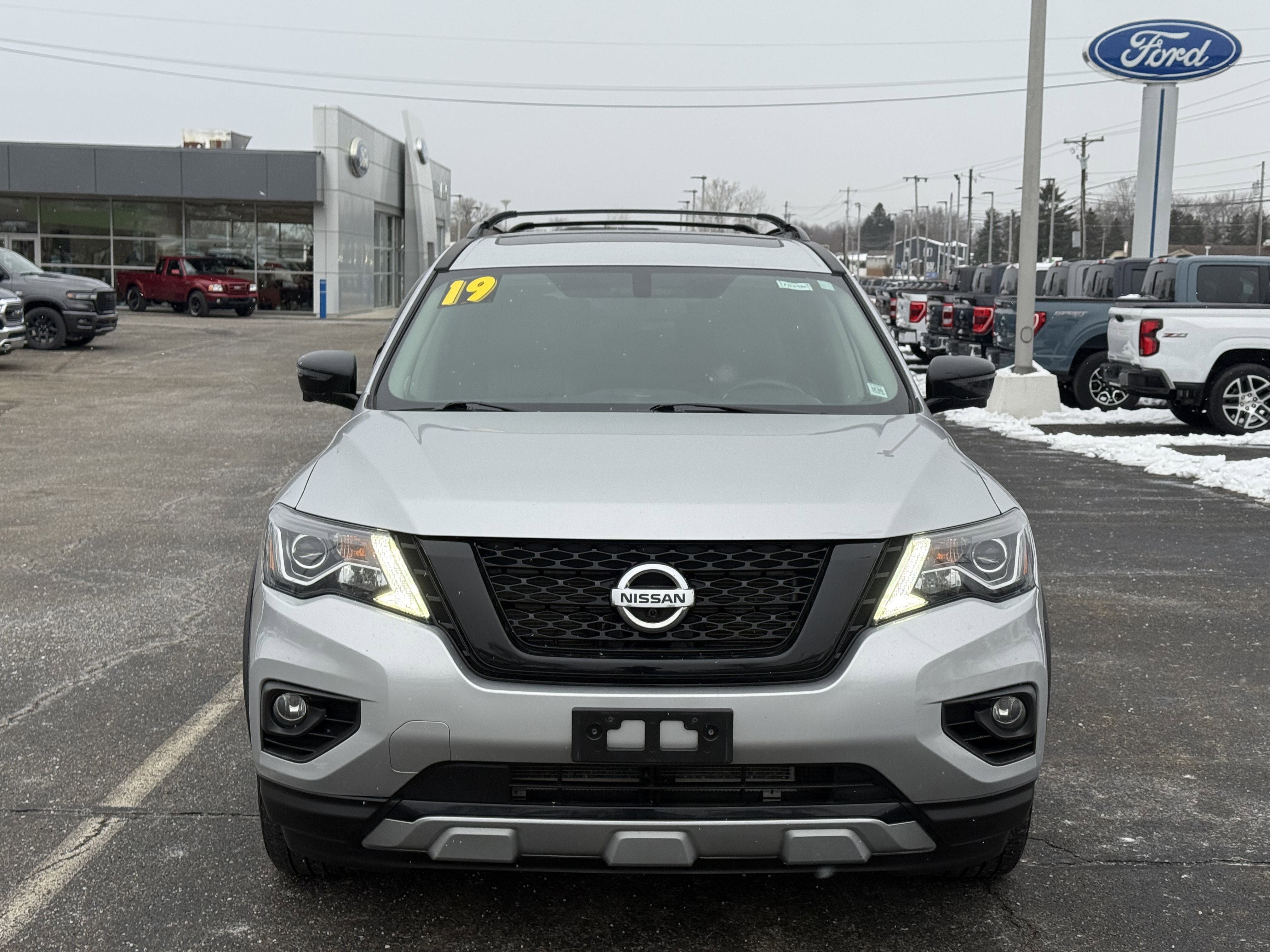 Used 2019 Nissan Pathfinder SL image 6