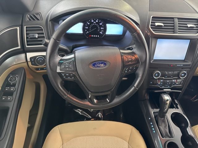 Used 2016 Ford Explorer XLT w/ Equipment Group 201A image 24