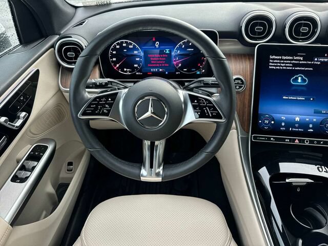 Used 2026 Mercedes-Benz GLC 300 image 16
