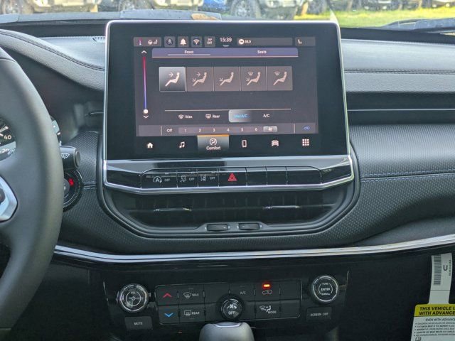 New 2026 Jeep Compass Latitude AWD/4WD image 16