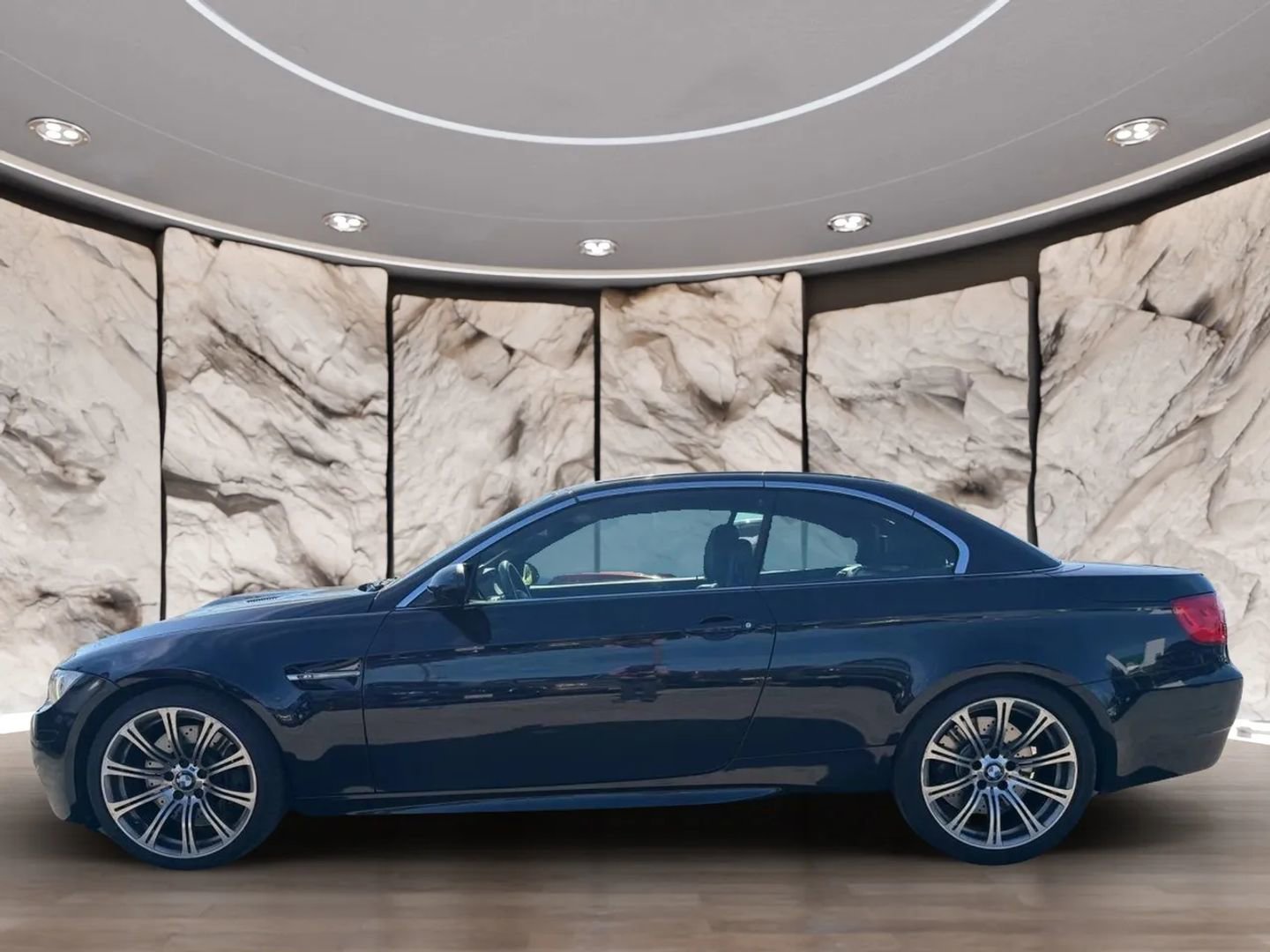 Used 2013 BMW M3 Convertible image 5