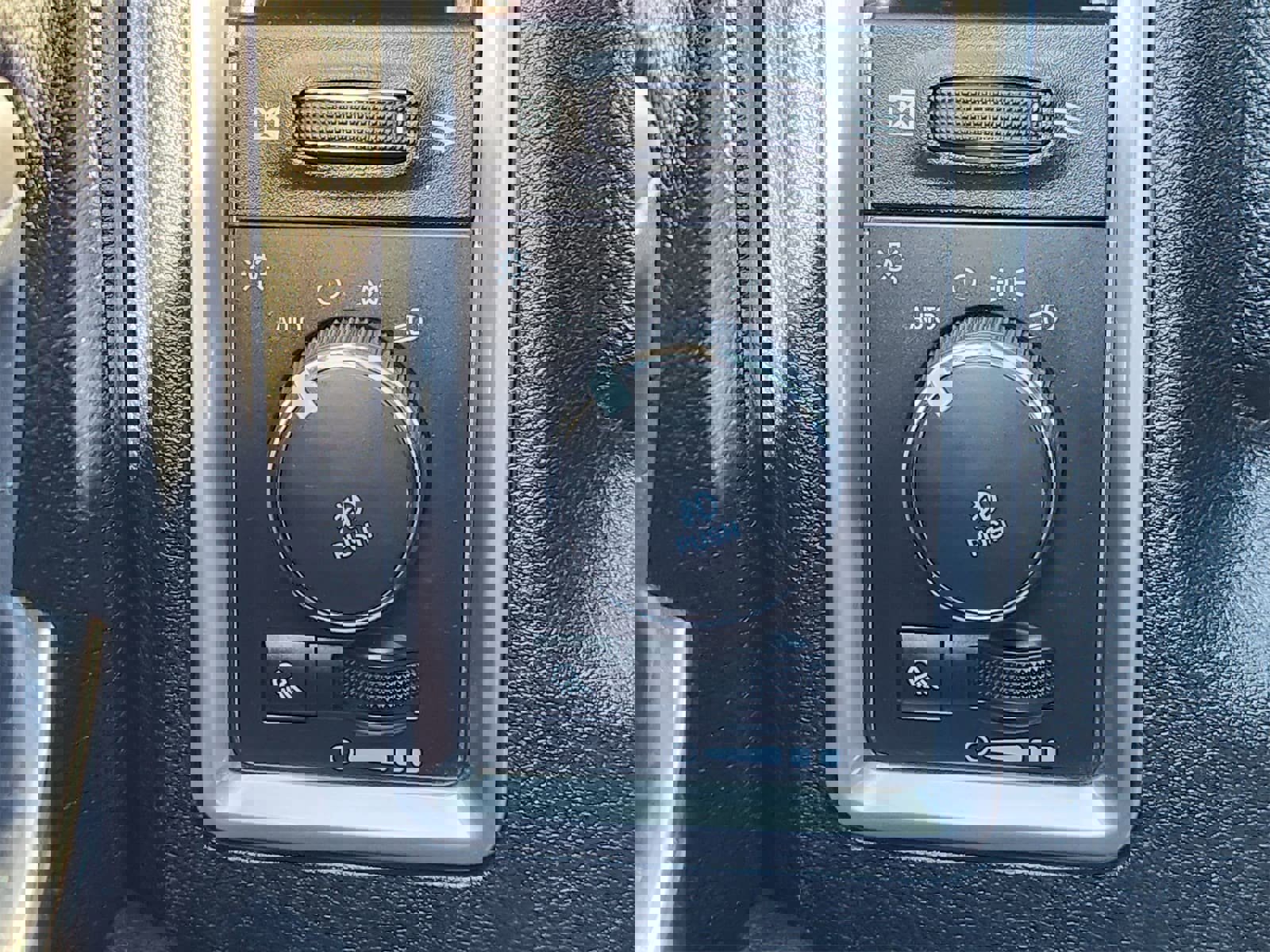 Used 2018 RAM 2500 Power Wagon w/ Comfort Group image 33