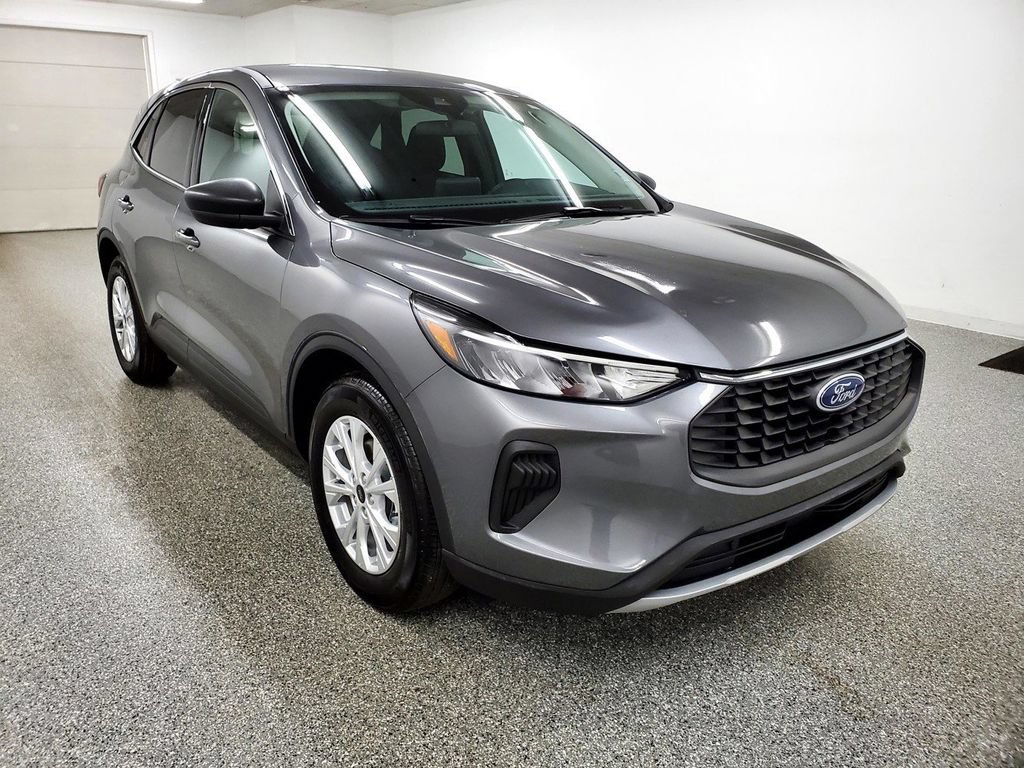 Used 2024 Ford Escape Active FWD image 3