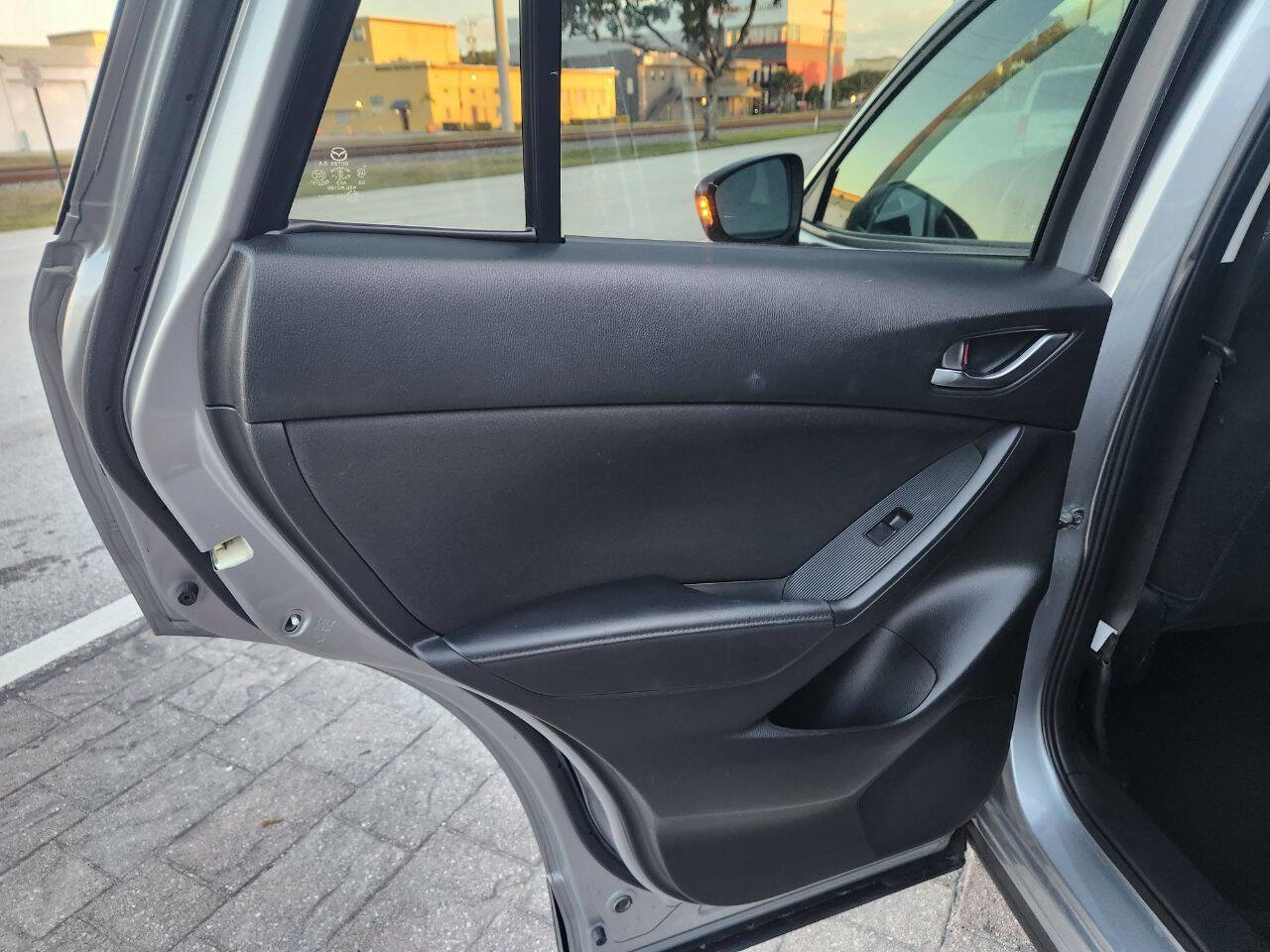 Used 2015 MAZDA CX-5 Touring image 17