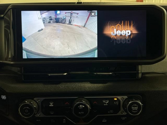 Used 2024 Jeep Wrangler Unlimited AWD/4WD image 30
