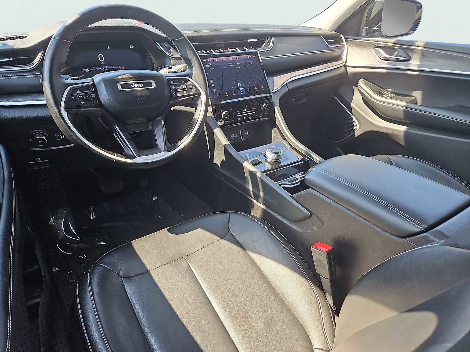 Used 2021 Jeep Grand Cherokee L Limited image 11