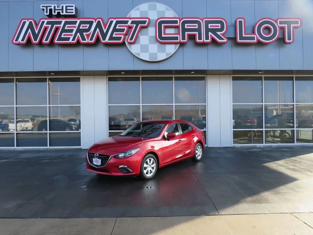 Used 2016 MAZDA MAZDA3 i Sport FWD image 1