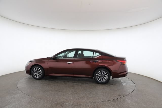 Used 2023 Nissan Altima 2.5 SV FWD image 8