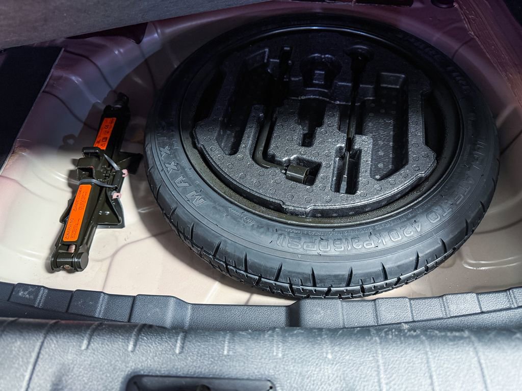 Certified 2022 Nissan Sentra SR image 32