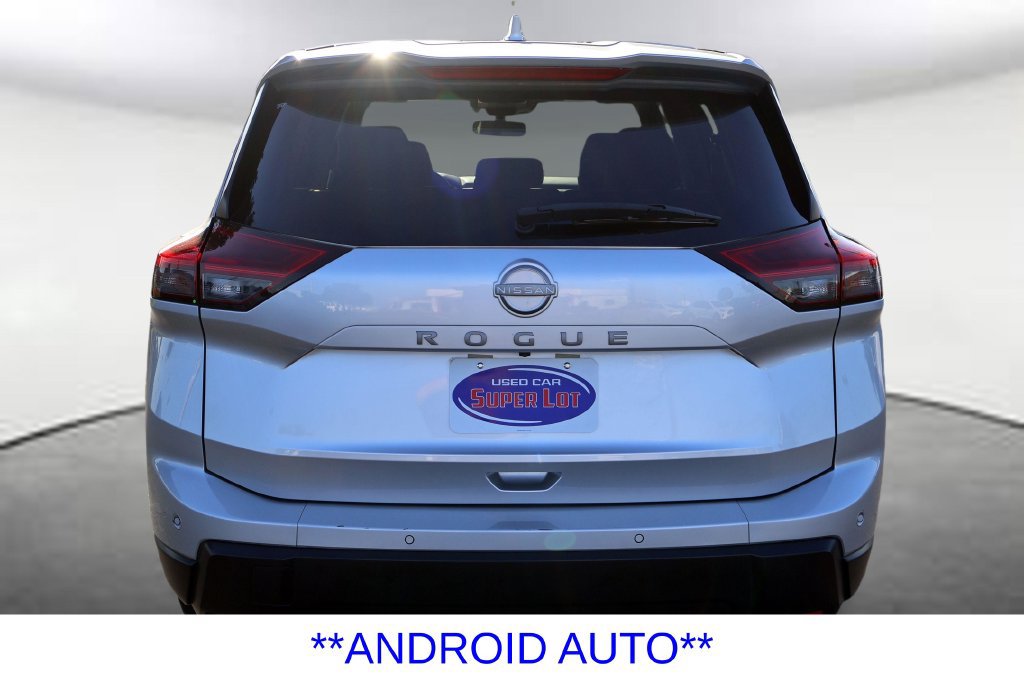 Used 2025 Nissan Rogue SV FWD image 12