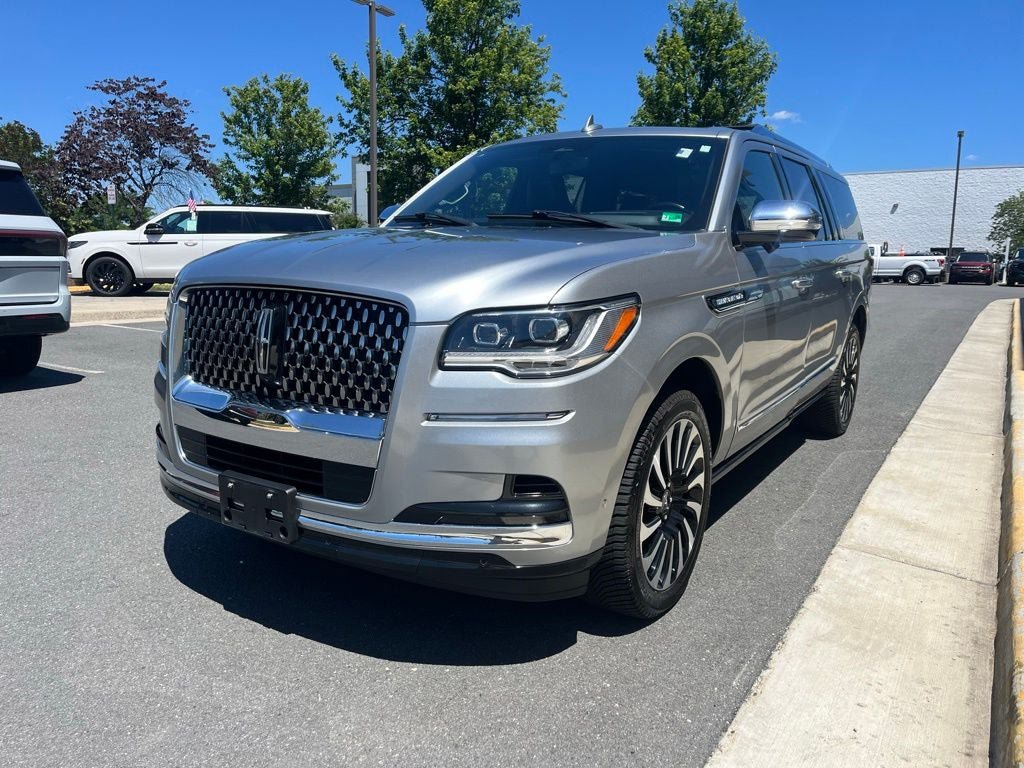 Certified 2023 Lincoln Navigator L Black Label AWD/4WD image 3