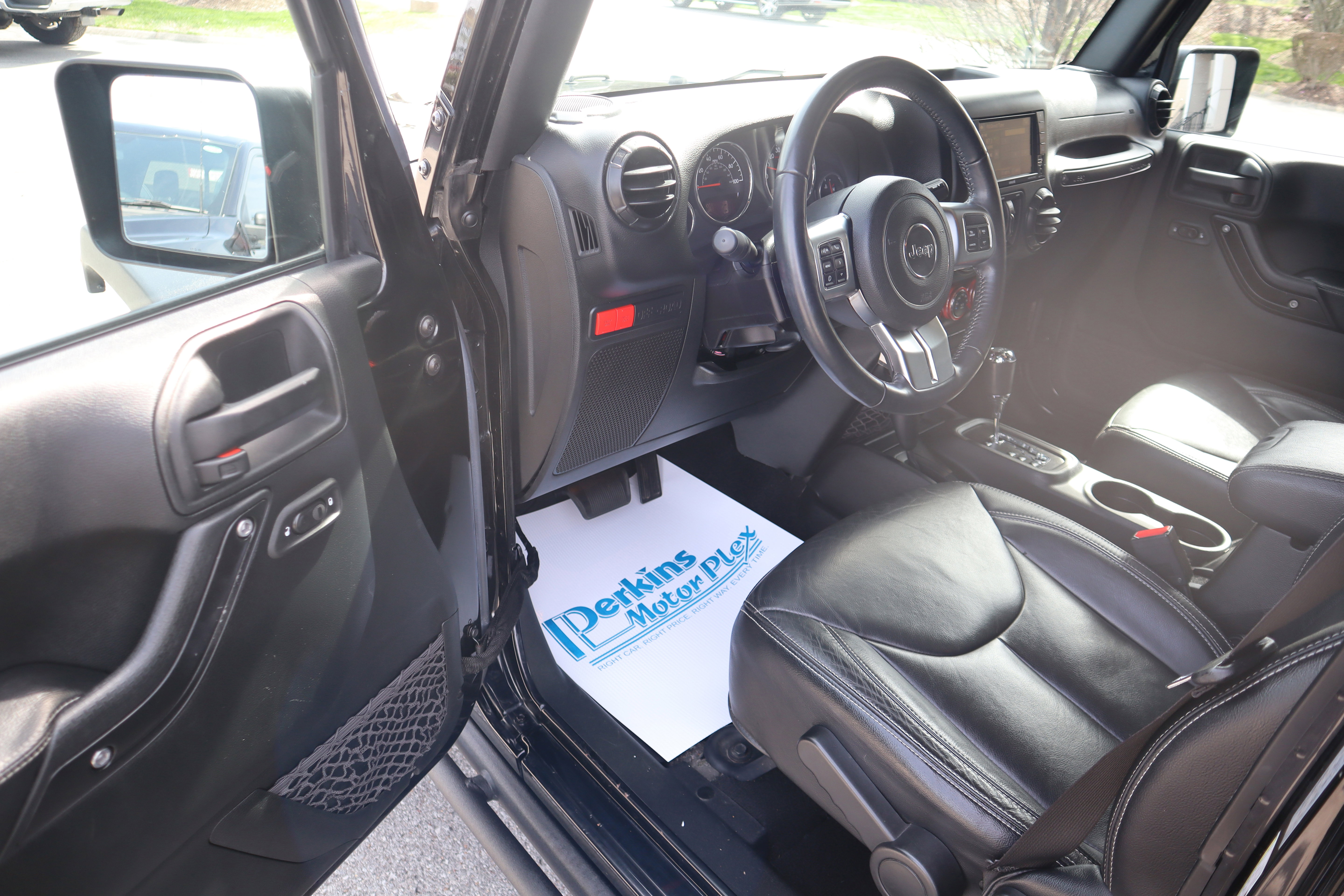 Used 2017 Jeep Wrangler Unlimited Rubicon image 3