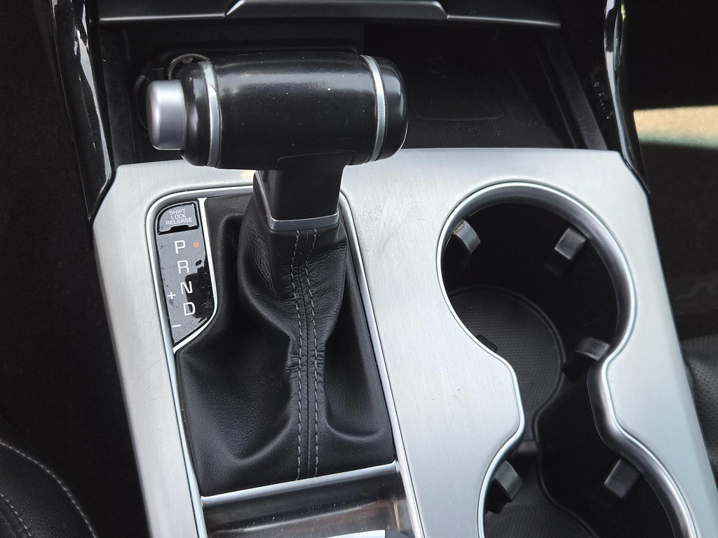 Used 2020 Kia Stinger GT1 RWD image 15