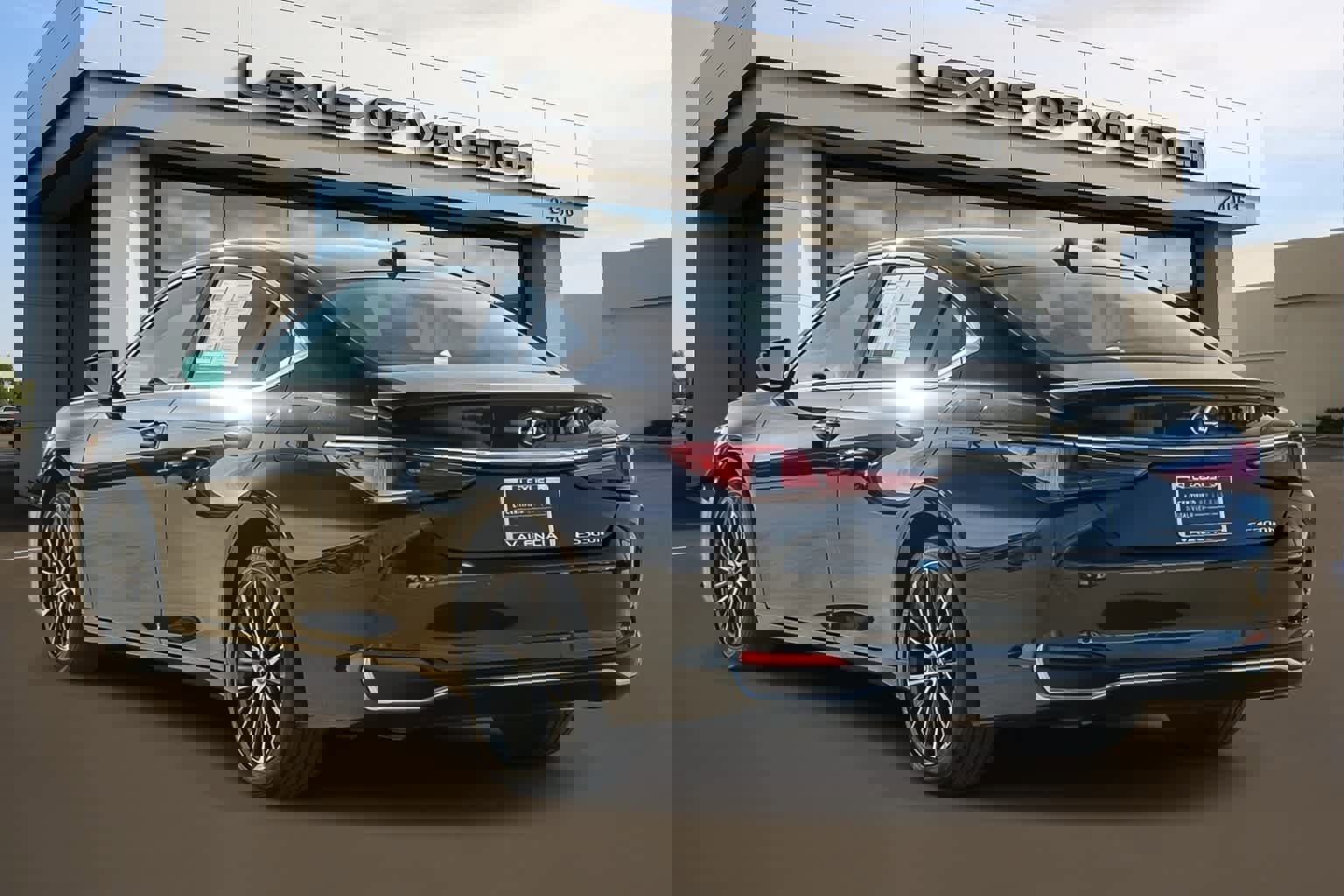 Certified 2025 Lexus ES 300h FWD image 2