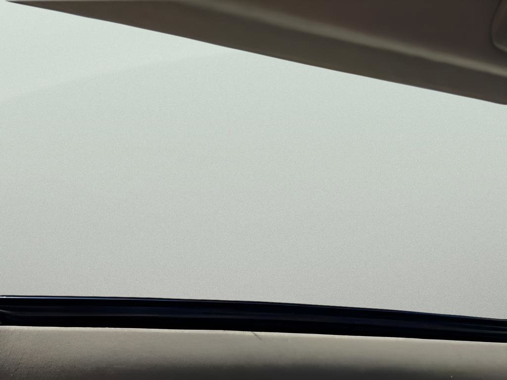 Used 2025 Hyundai Elantra Sport image 16