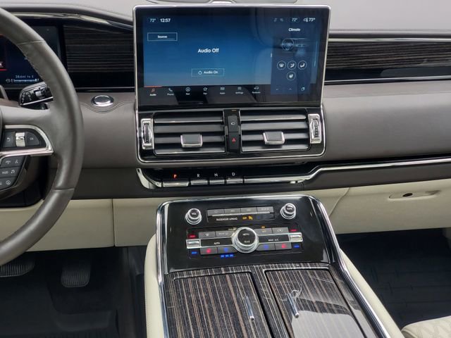 Used 2024 Lincoln Navigator Black Label image 34