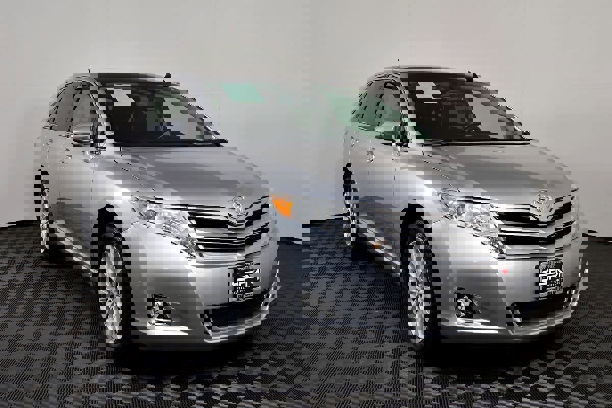 Used 2015 Toyota Venza XLE w/ XLE Premium Package image 5