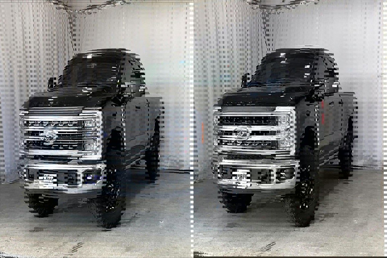 Used 2024 Ford F250 Lariat w/ Lariat Ultimate Package image 2