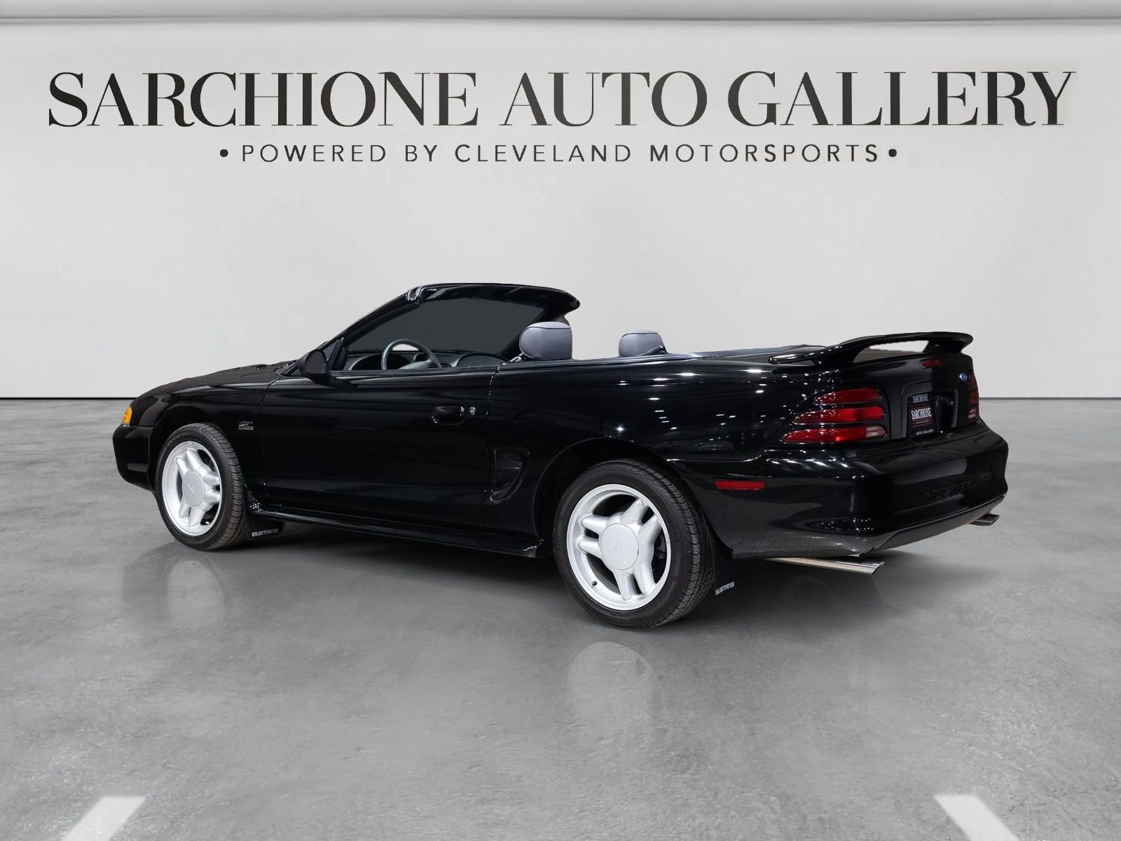 Used 1995 Ford Mustang GT RWD image 2