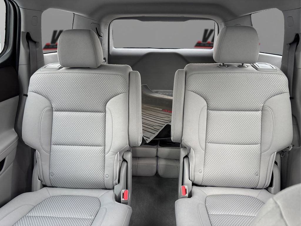 Used 2023 GMC Acadia SLE w/ LPO, Floor Liner Package image 18