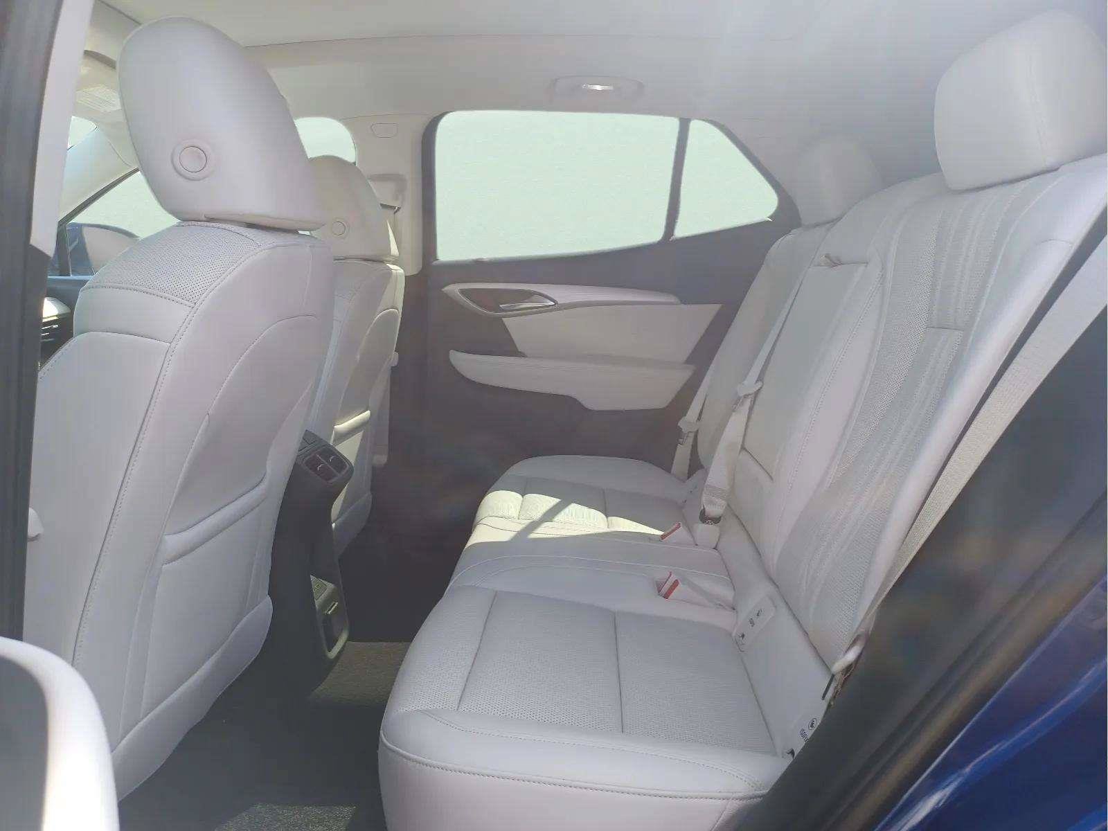 Used 2024 Buick Envision AWD Avenir image 10