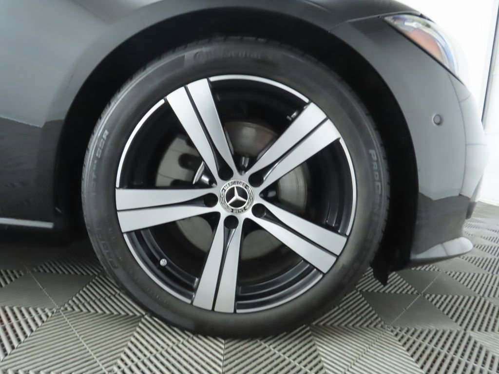 Used 2025 Mercedes-Benz C 300 4MATIC Sedan image 33