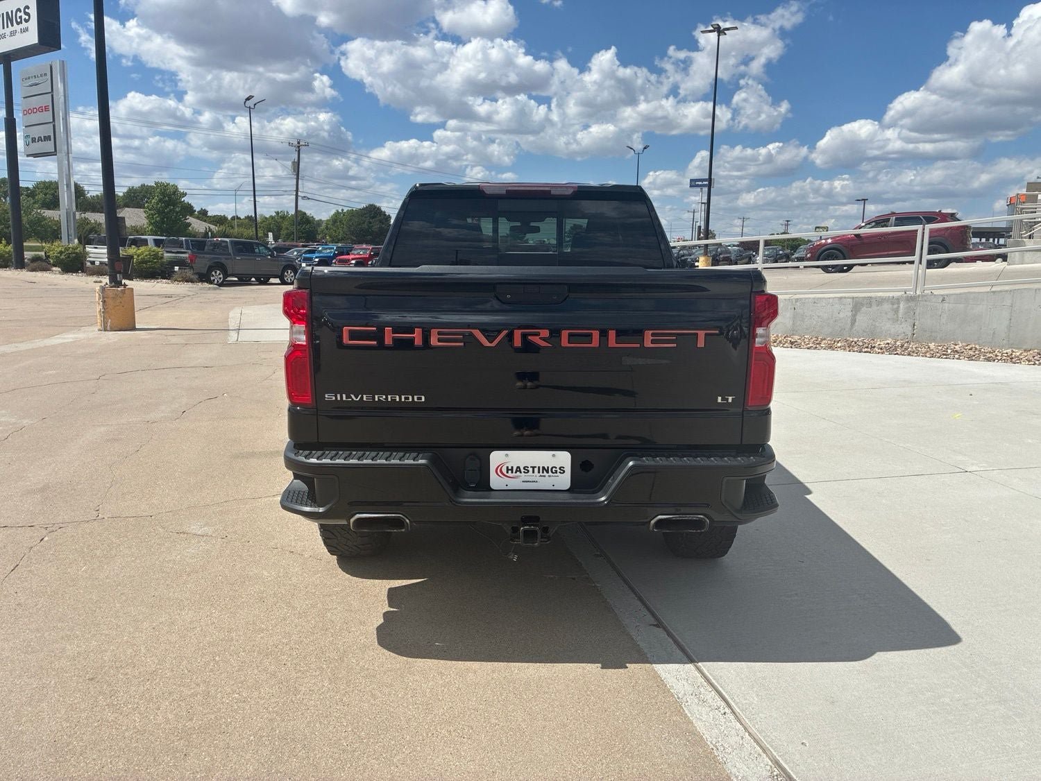 Used 2021 Chevrolet Silverado 1500 LT Trail Boss w/ Convenience Package II AWD/4WD image 4